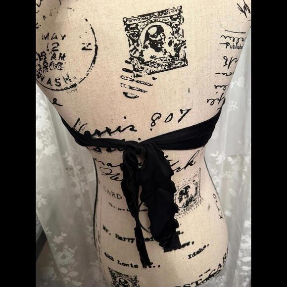 Victoria's Secret Bikini Tube Top - Elevate Your Beach Style - Picture 2 of 3